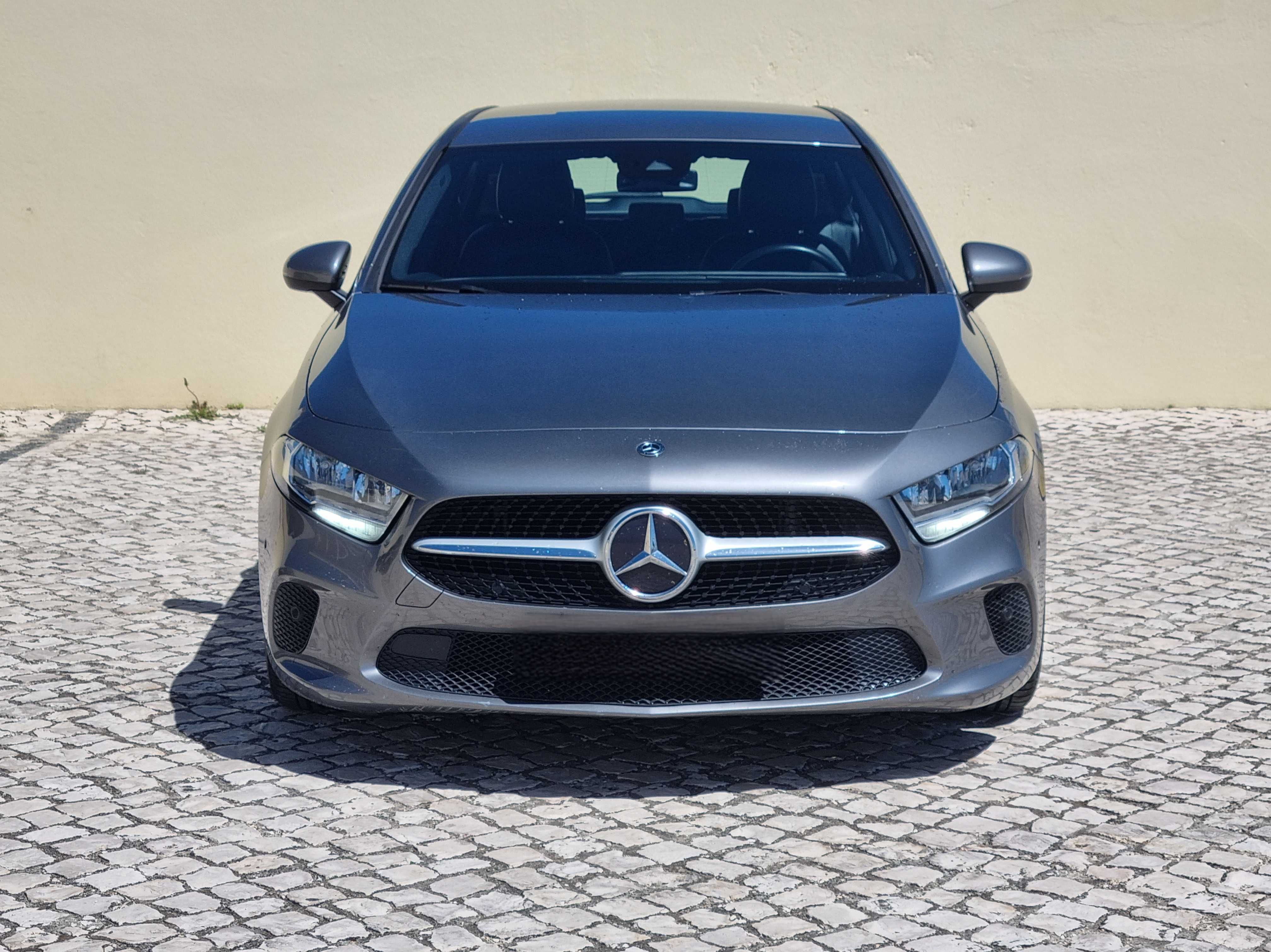 MERCEDES Classe A - Android Auto, Apple CarPlay, Estacionamento auto