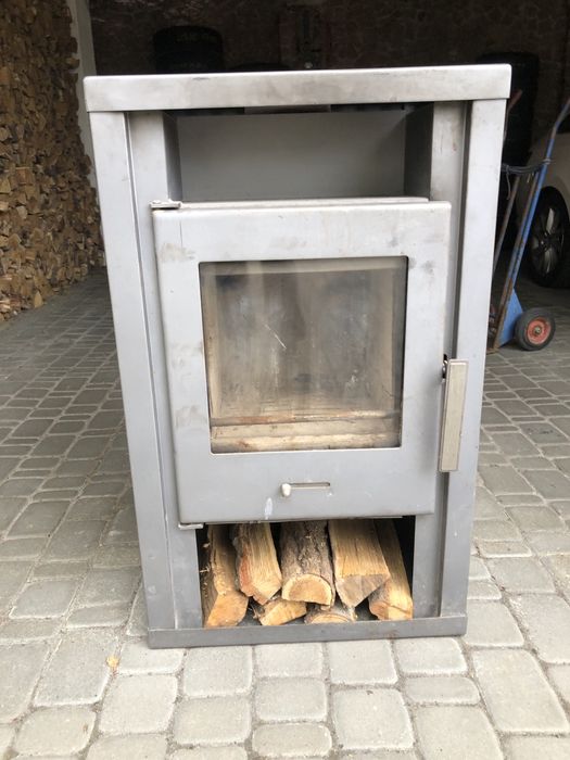 Камін, камінофен пічка