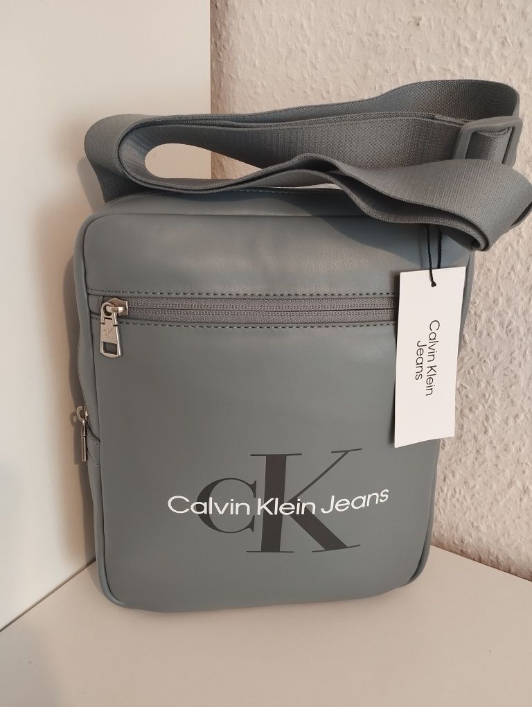 Torebka na ramię Calvin Klein