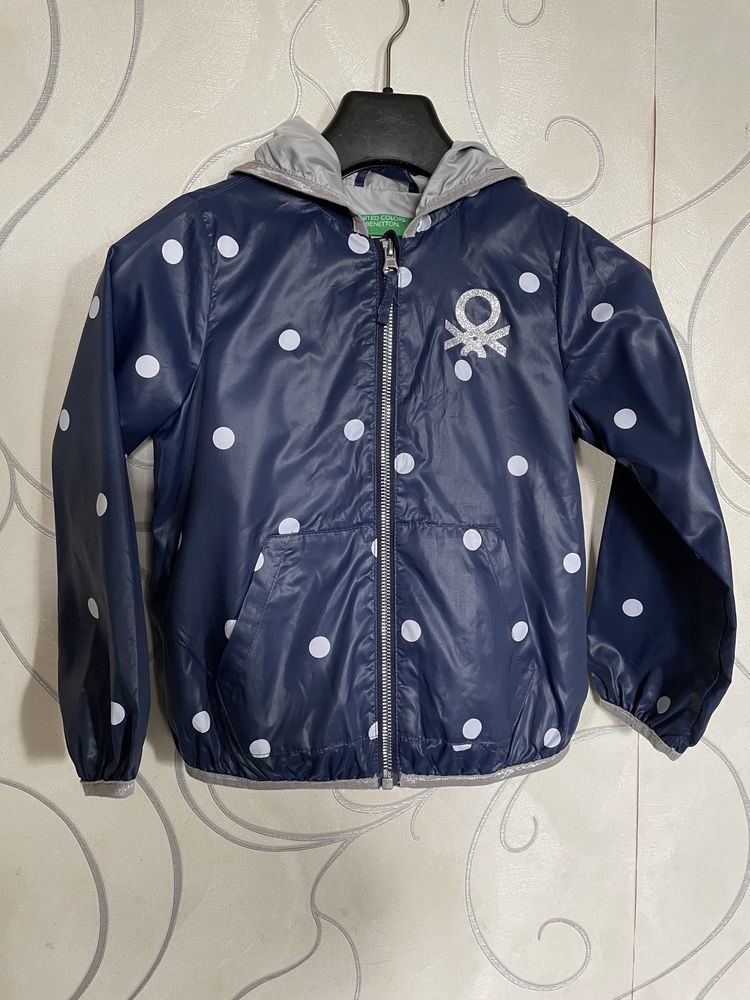 Ветровка Benetton p.110