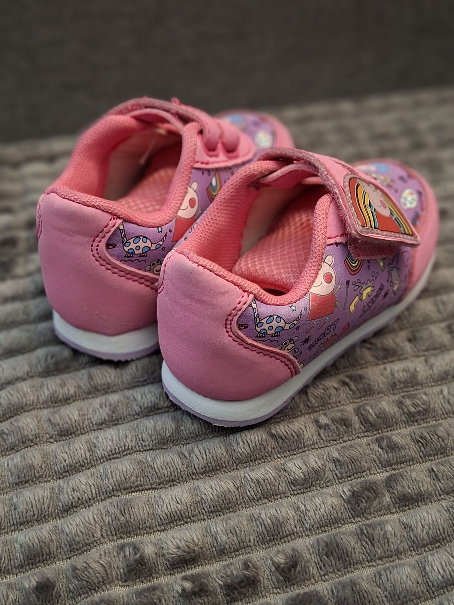 Adidasy Świnka Peppa rozmiar 22