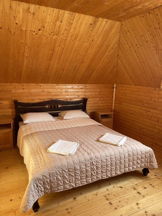 Здається котедж та сімейні апартаменти в Мигово