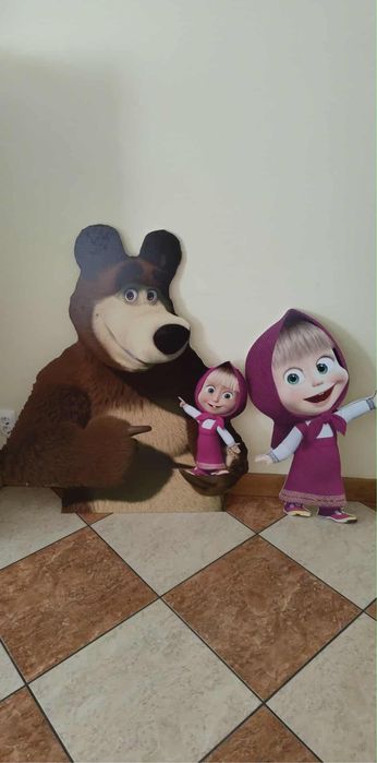 Masha e Urso em Placas