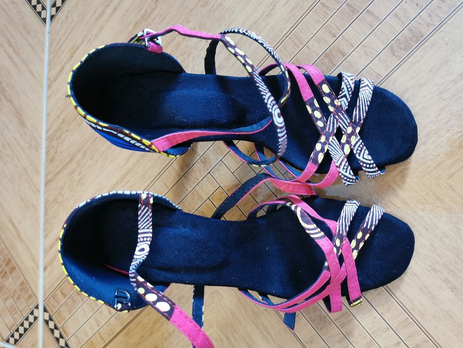 Sapatos Dança 35/36/37 (7,5cm a 8,5 cm de salto)