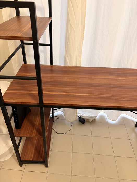 Mesa Secretária c/ estante