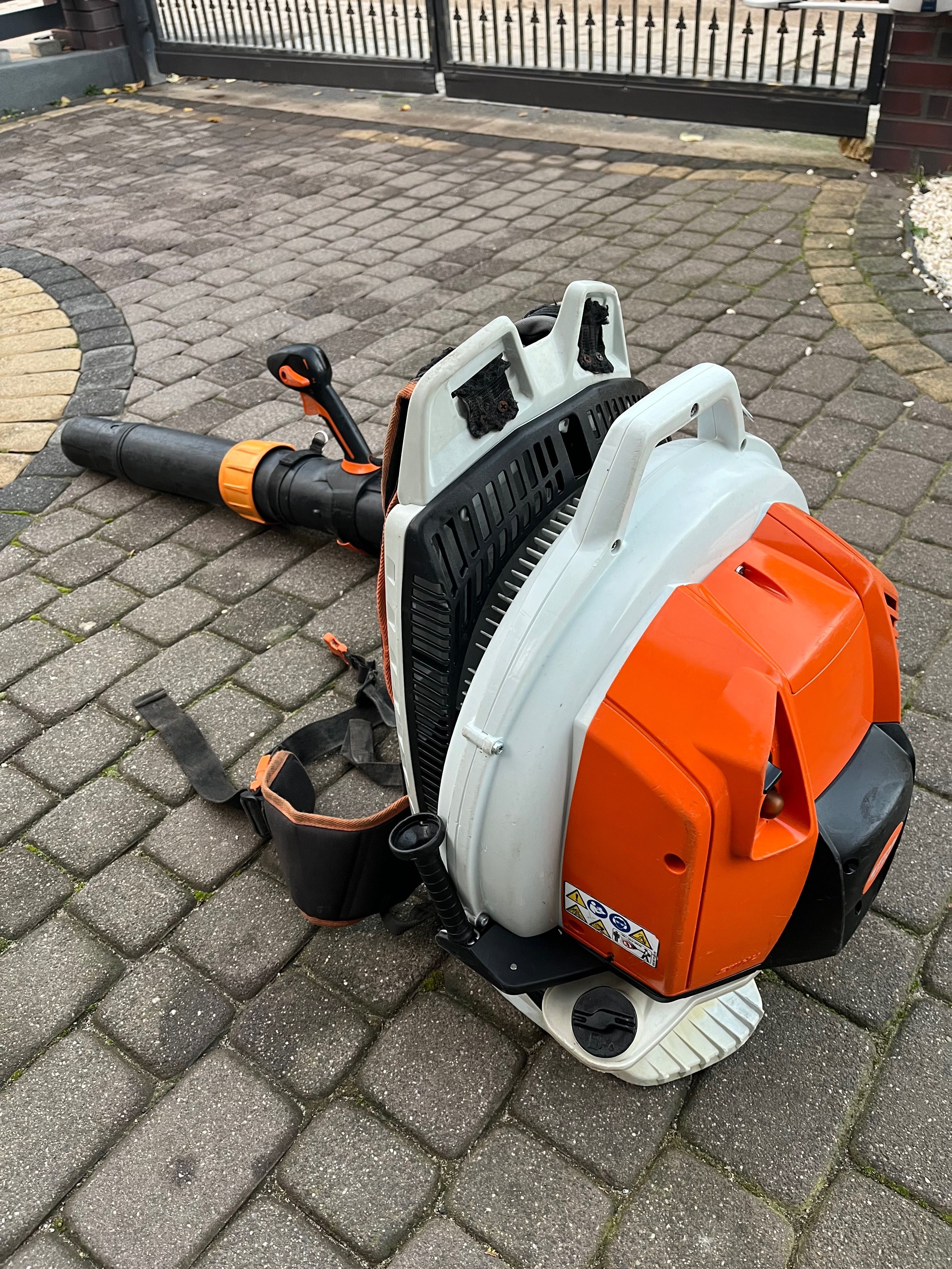 Dmuchawa spalinowa Stihl BR 800 C do liści i śniegu ( SH 86 )