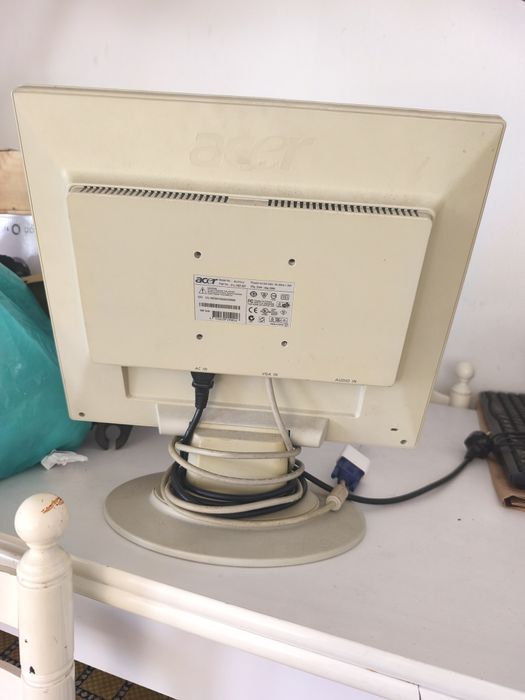 Monitor Acer usado