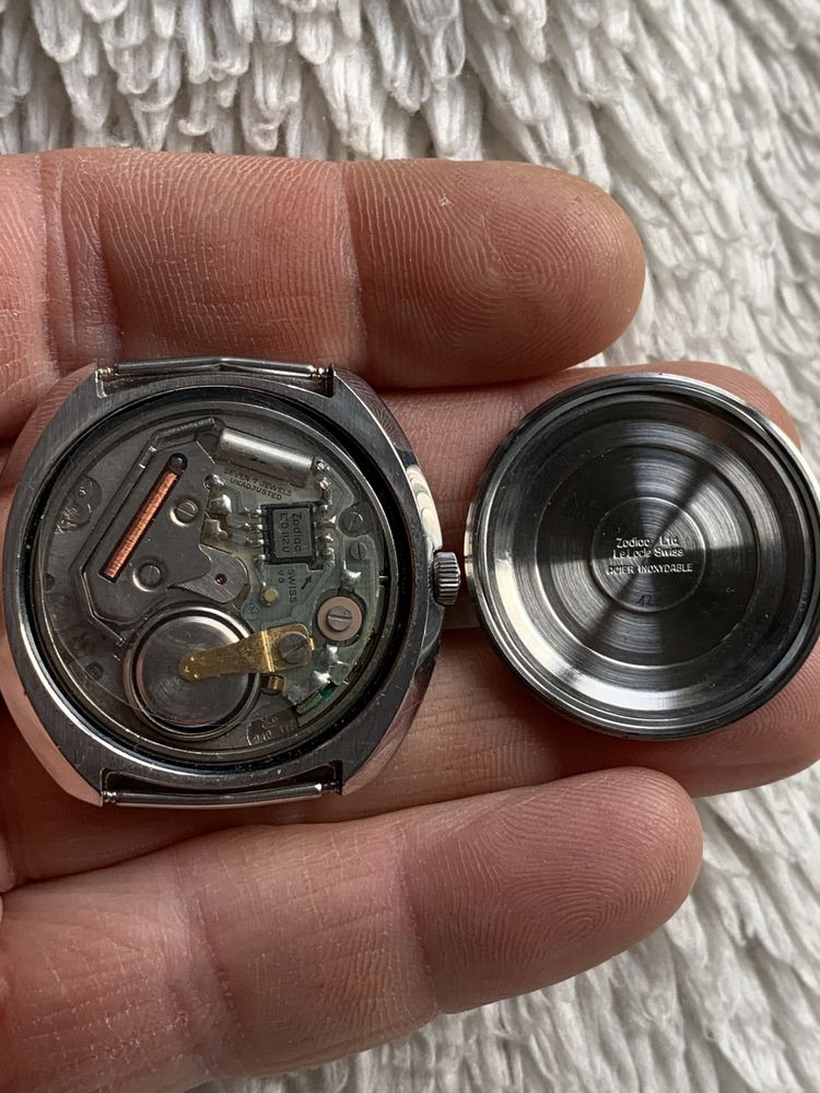 Zegarek vintage  Zodiac Astroquartz 70’ stalowka 38,5mm esa .940.111