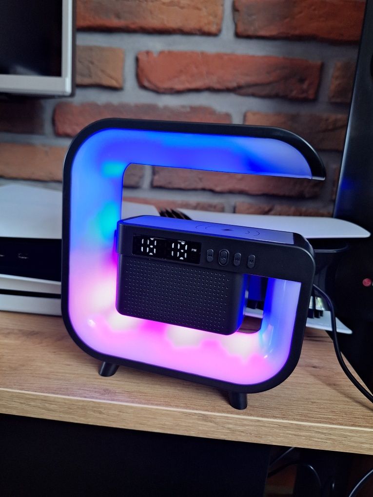 Lampka LED, ładowarka indukcyjna, zegar