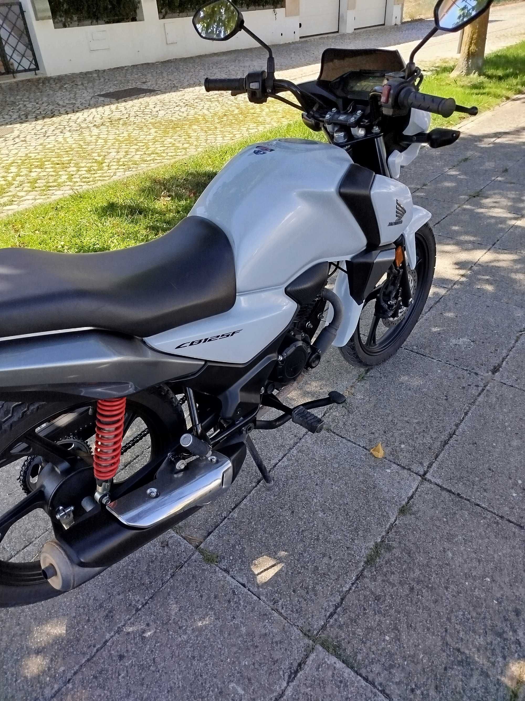 Honda Cb125f como nova e extras