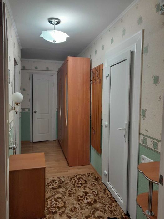 Сдам двухкомнатную на Чаривной