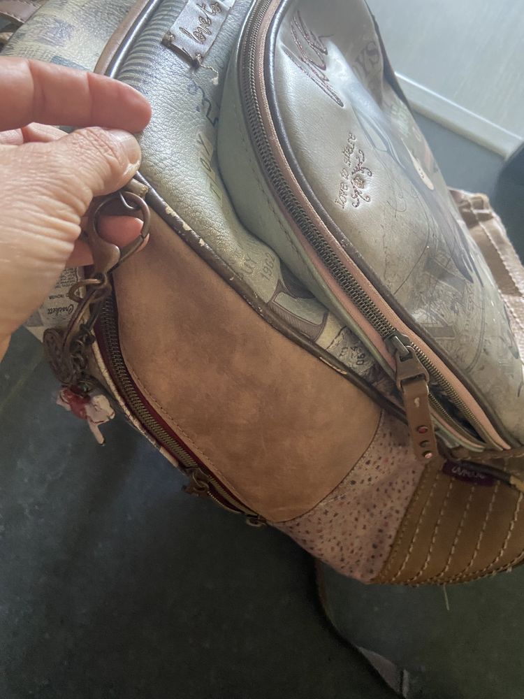 Mochila escolar anekke como nova