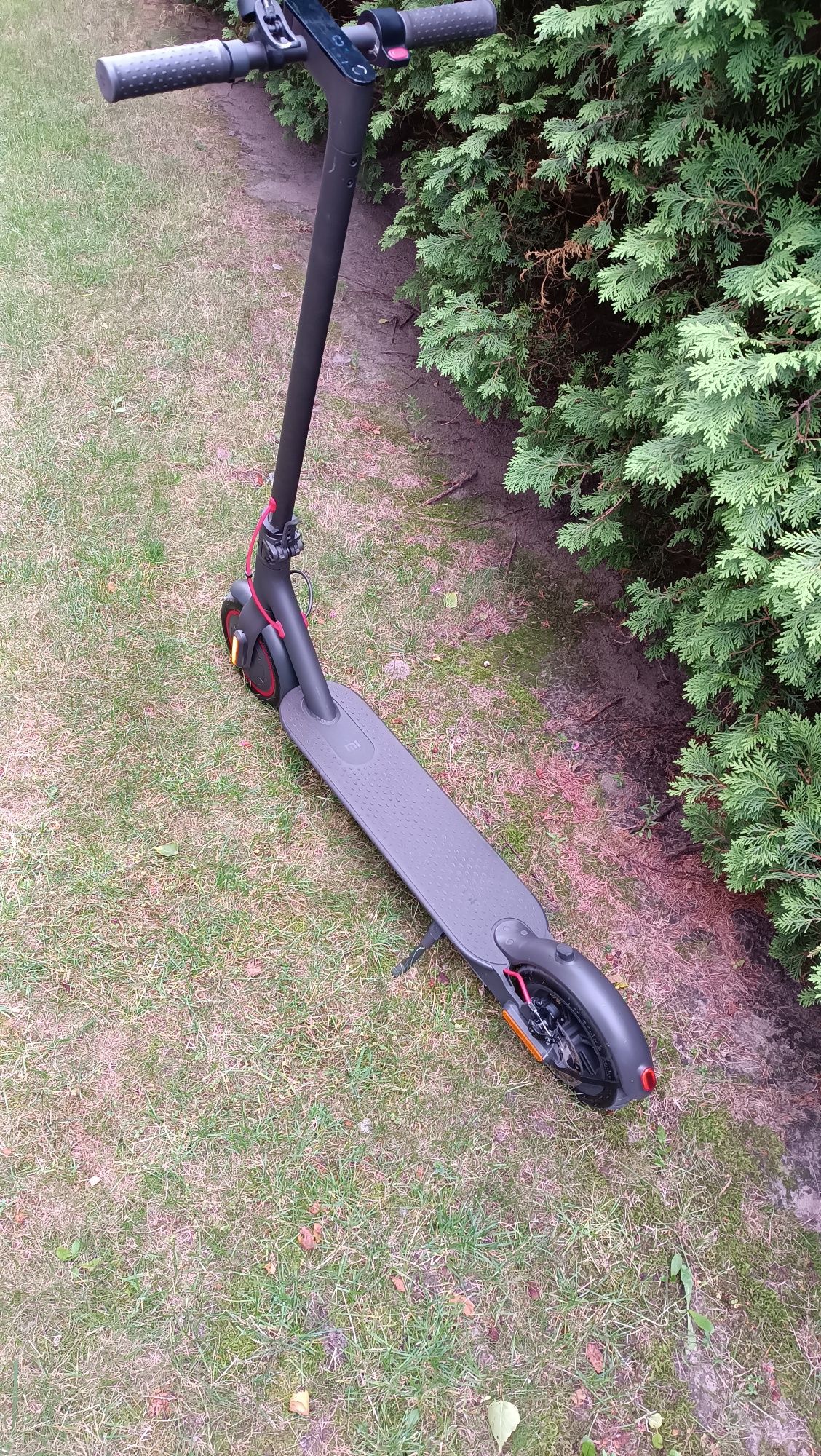 Zasięg 30km Hulajnoga Xiaomi M365 PRO 300W 12800mAh 36V