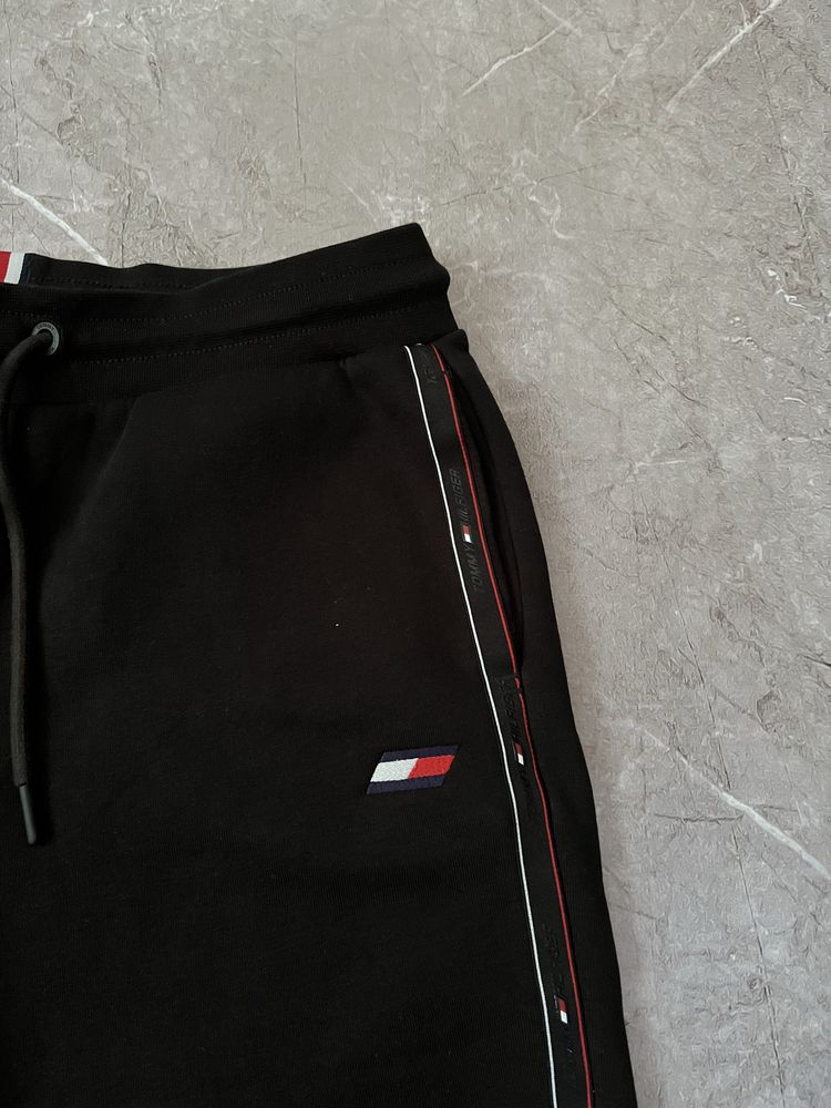 Шорти Tommy Hilfiger