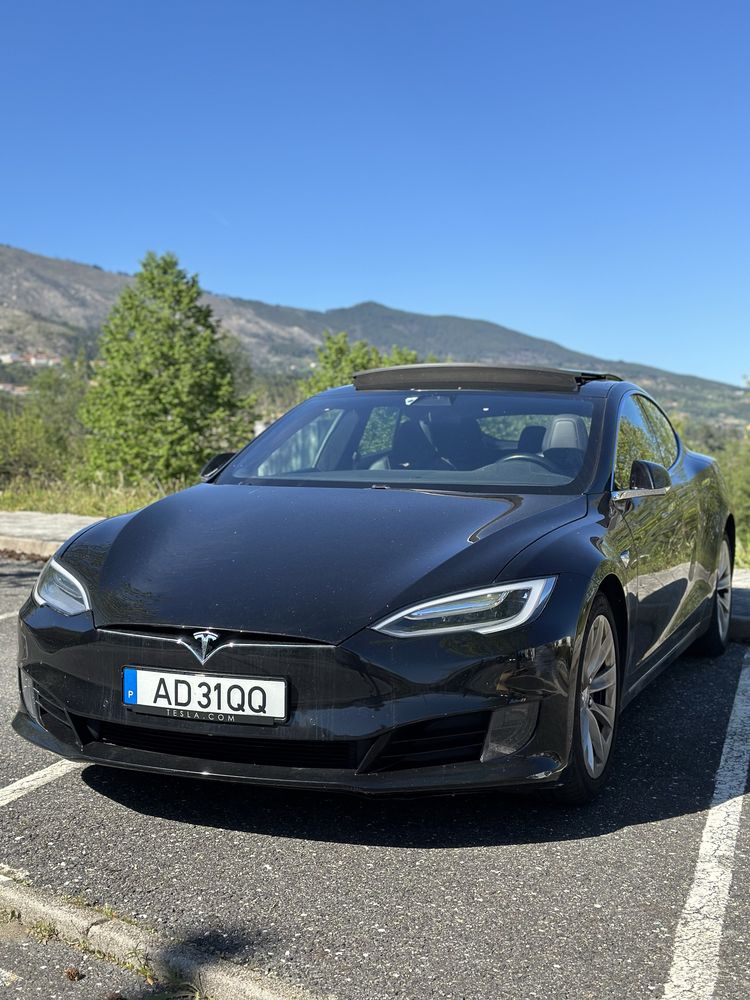 Tesla Model S 2017