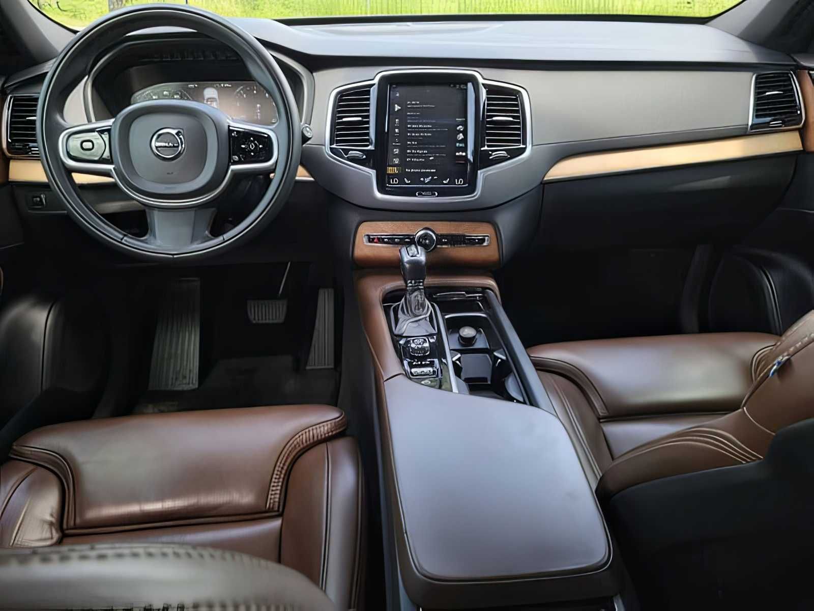 2019 Volvo XC90 T6