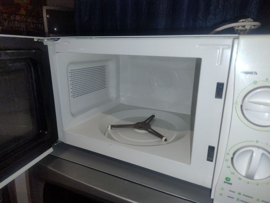 Продам мікрохвильову піч