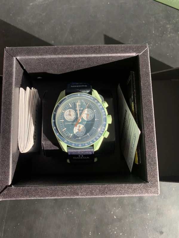 Omega x Swatch SO33G100 Ziemia - Kaskada Zielonych Kolorów