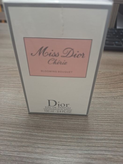 Miss Dior cherie perfumy
