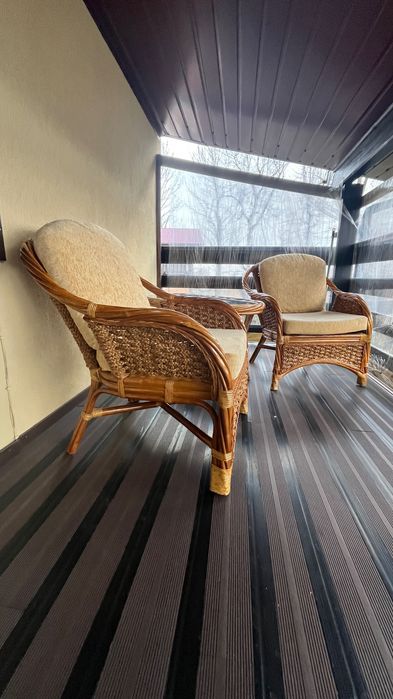 Meble ogrodowe z ratanu wygodny zestaw