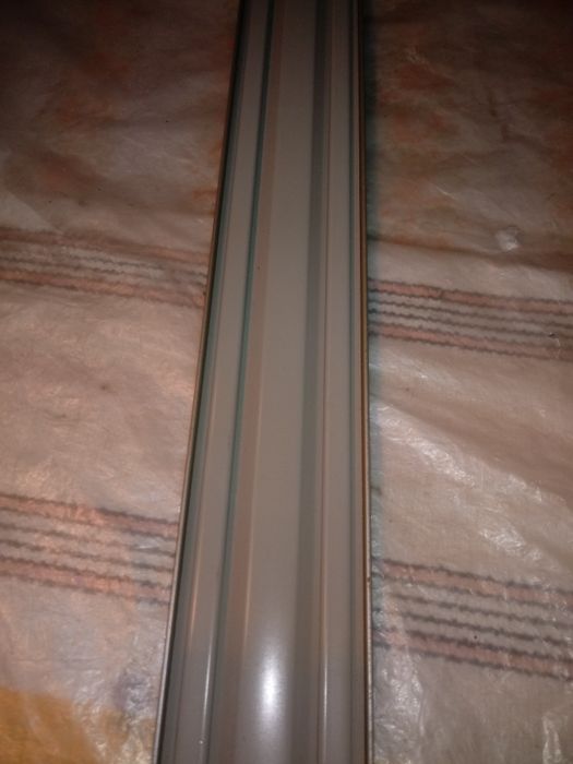 Karnisze : aluminiowy kątowy i  typu listwa za 2 szt.