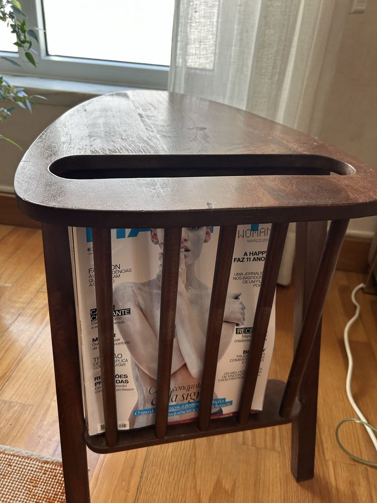 Mesa de apoio em madeira