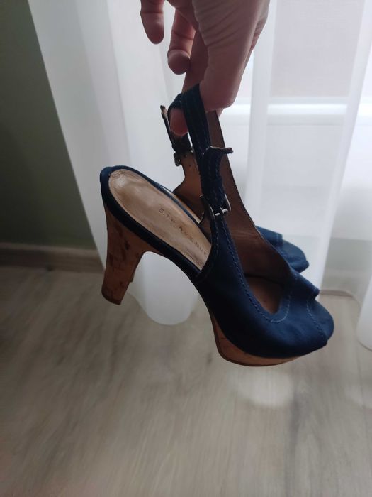 Sandały obcasy buty na obcasie granatowe na słupku