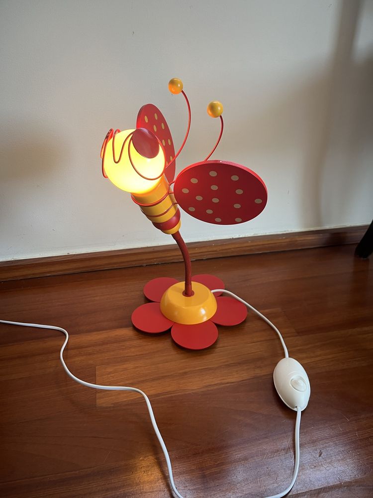 Candeeiro de criança com luz de intensidade ajustável