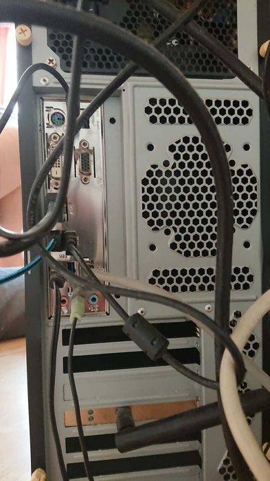 Компьютер достаточно производительный стационарный ПК РС в сборке