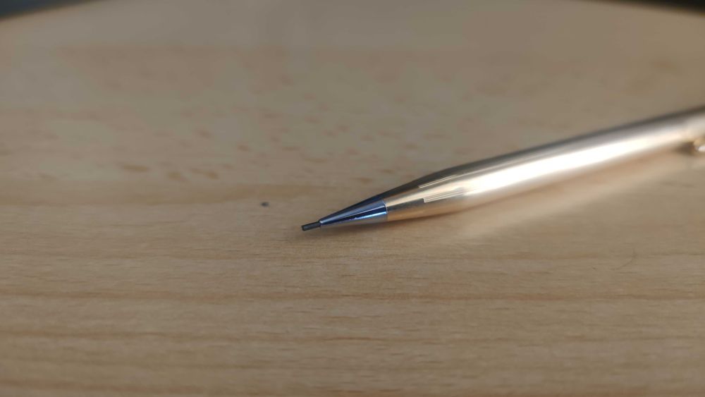 Lapiseira Cross em ouro