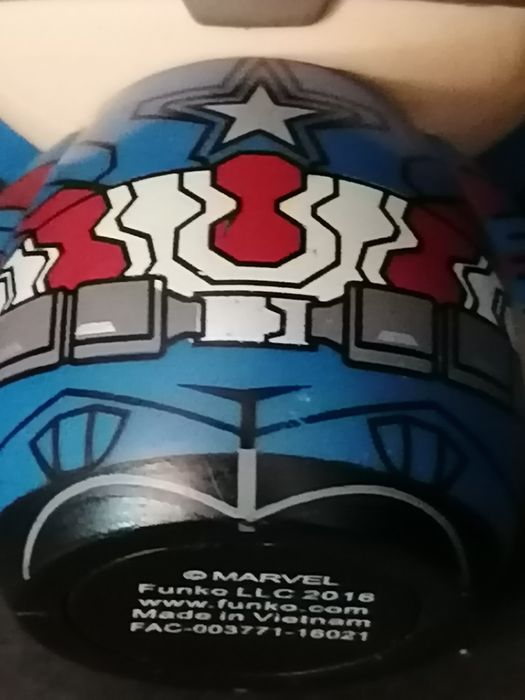 Figura Funko Pop Capitão América da Marvel