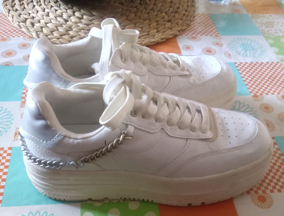 Tênis Breska como novos , calça 35 36,