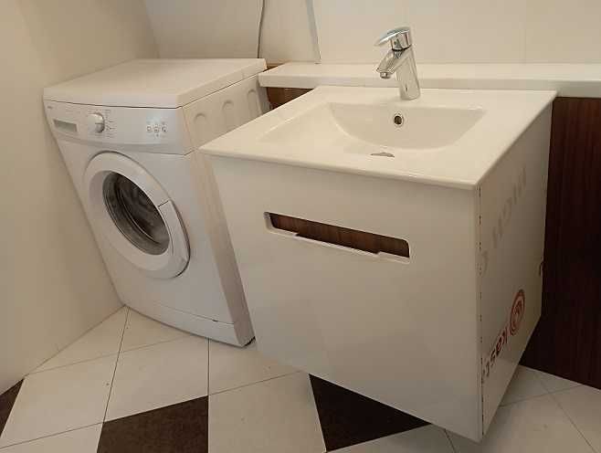 Zestaw szafki lakierowane białe nowe