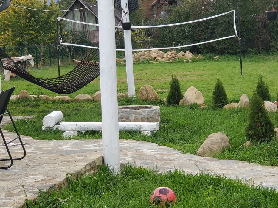 Котедж з чаном "Навпроти Маковиці" та окремі номери.