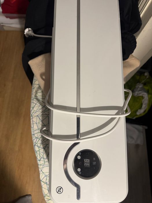 Grzejnik elektryczny ścienny