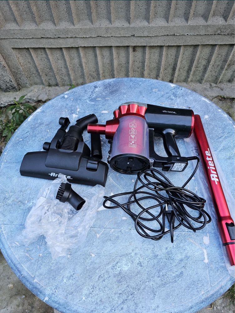 Odkurzacz pionowy cyklonowy Ariete 2761/10 Handy Force Ręczny 600W