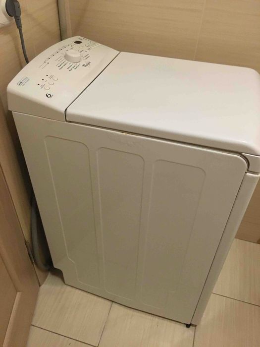 Пральна машинка Whirlpool вертикальна