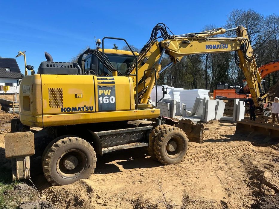 Komatsu PW160-7E0  Komatsu PW160-7E0