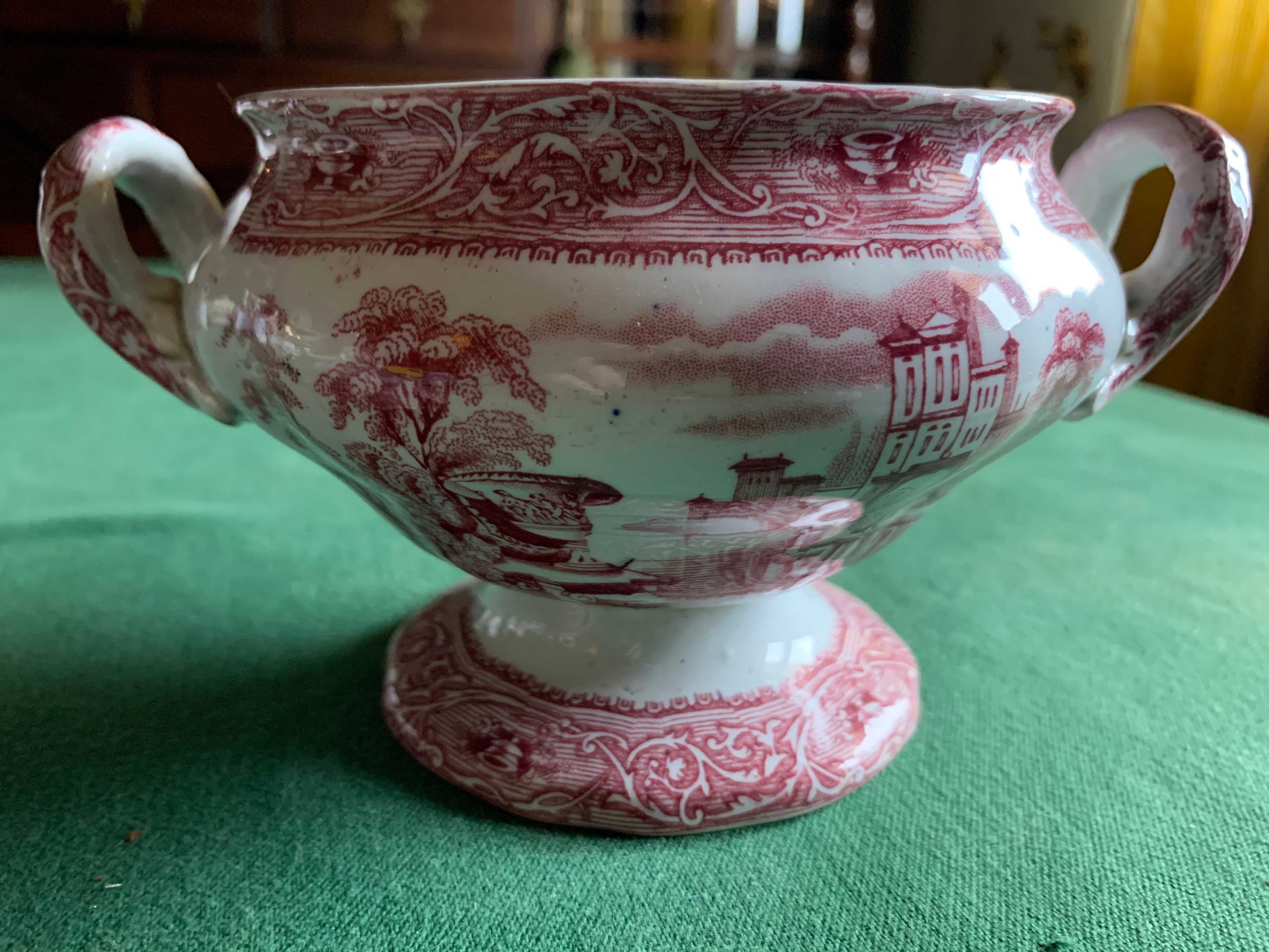 Molheira porcelana rosa com tampa