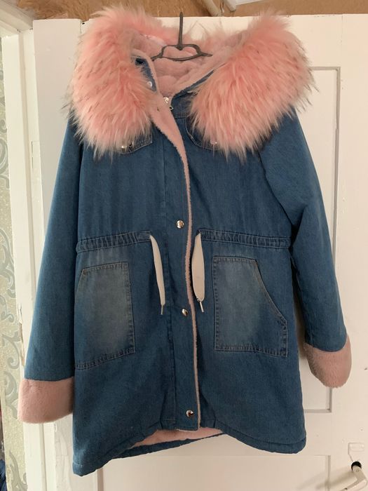 Продам джинсову курточку розмір L.