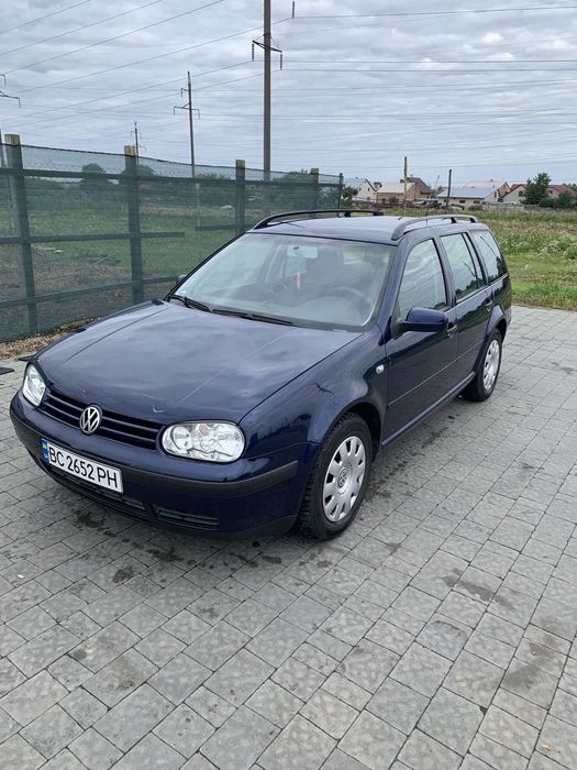 Volkswagen гольф 4 універсал, 2004 року.