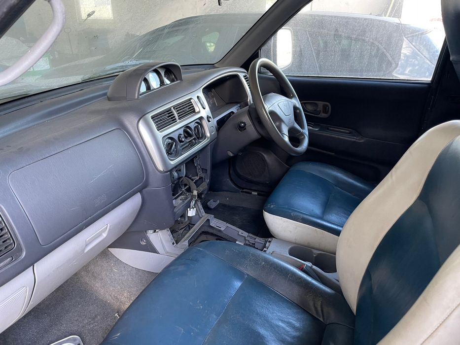 Mitsubishi pajero, silnik uszkodzony, auto kompletne, anglik