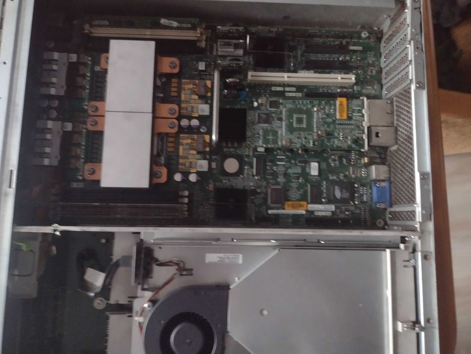 Serwer SunFire X4200