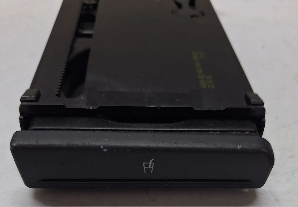 UCHWYT NA KUBEK, CUPHOLDER- AUDI A4/B6 A4/B7-  EUROPA