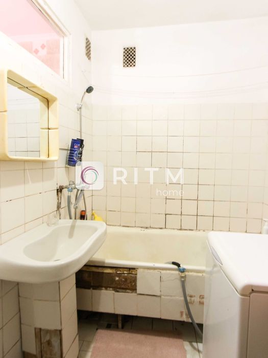 Продається 2-кімнатна квартира на проспекті Молоді!