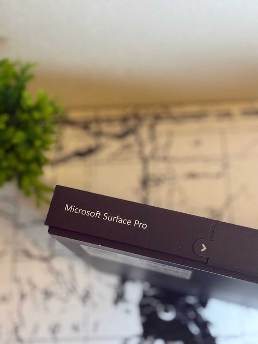 Microsoft Surface Pro Snapdragon X Plus  *NOVO*Selado*