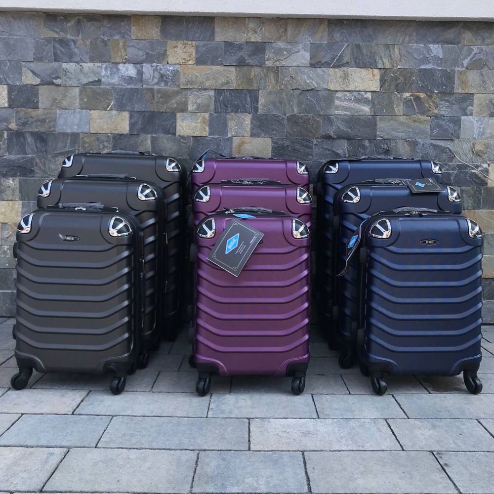 Чемодан дорожный валіза на 4 колес Wings RGL