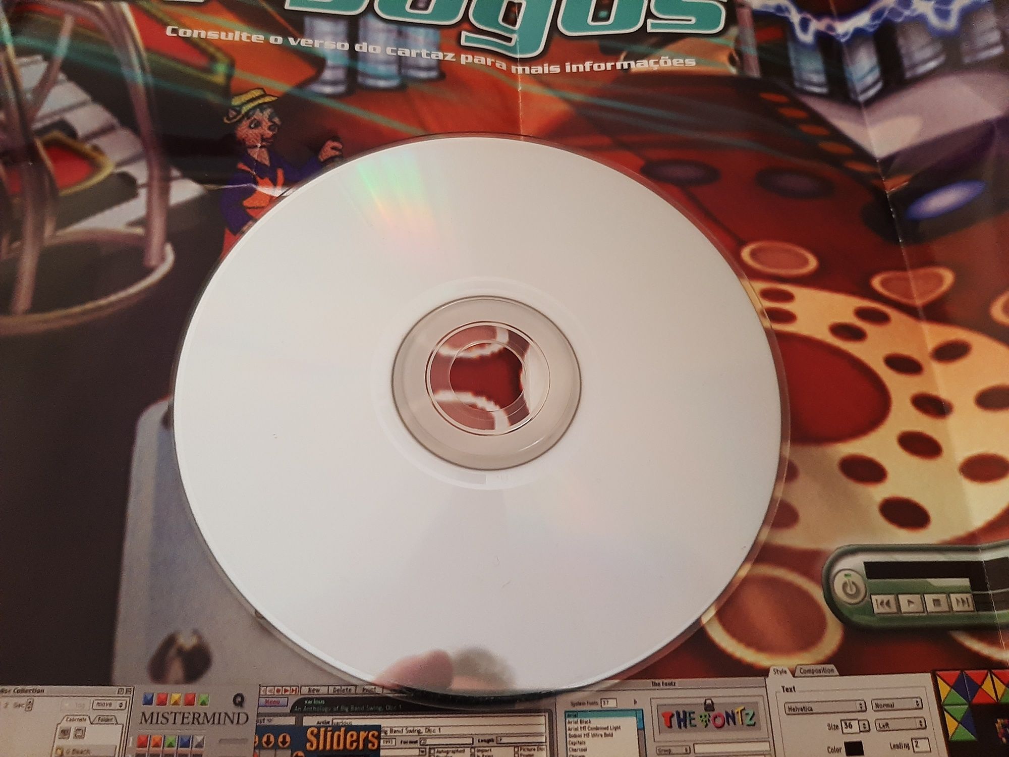 CD com 67 jogos para PC + 114 programas