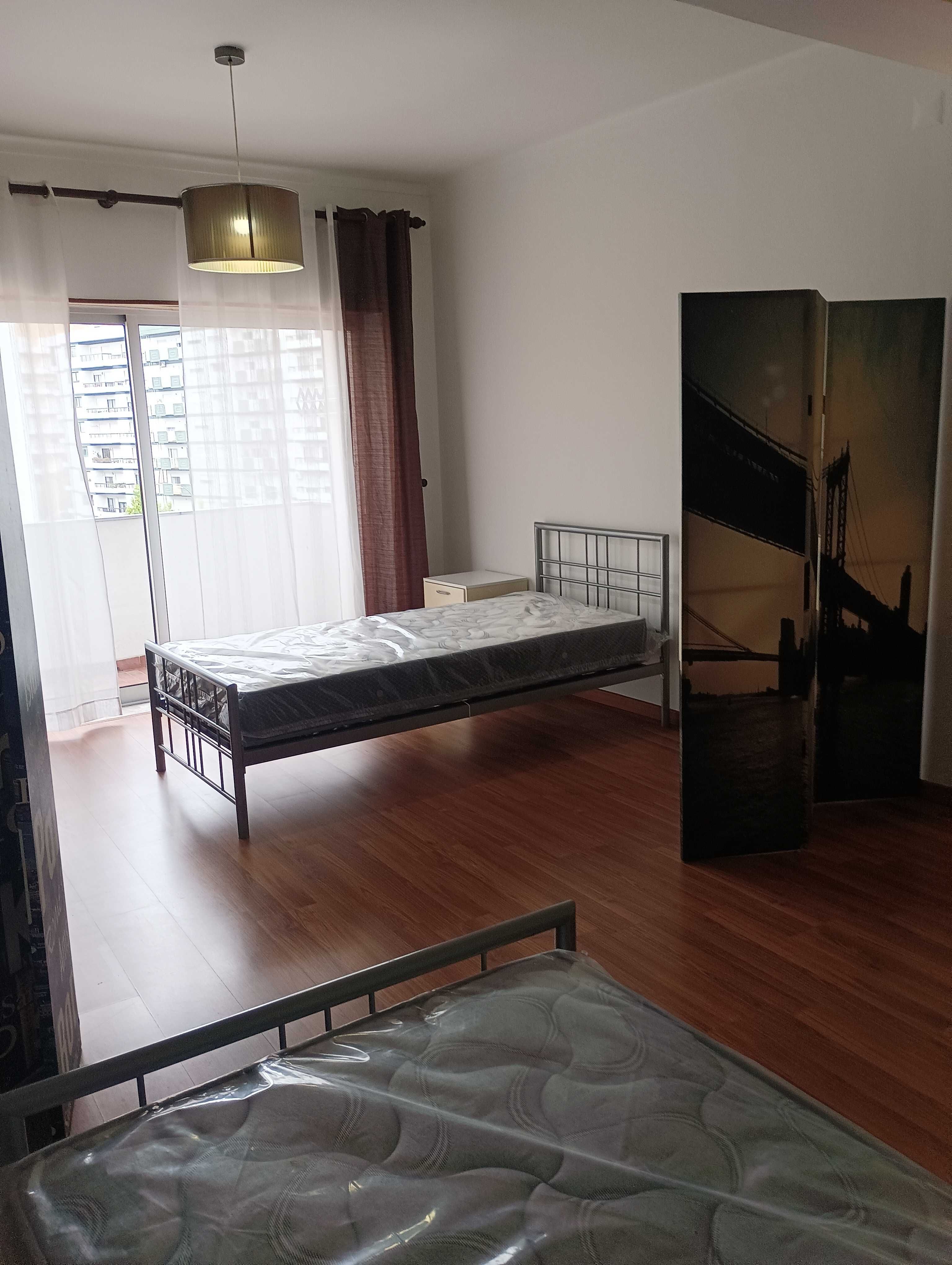 Arrendo quarto duplo para estudantes - Marquês - Leiria