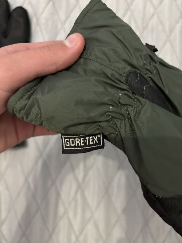 Luvas Gore-Tex como novas